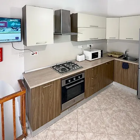 Public Square View House Near Citadella Victoria