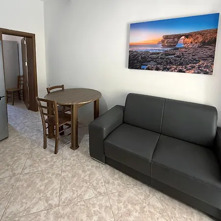 Public Square View House Near Citadella Lejlighed