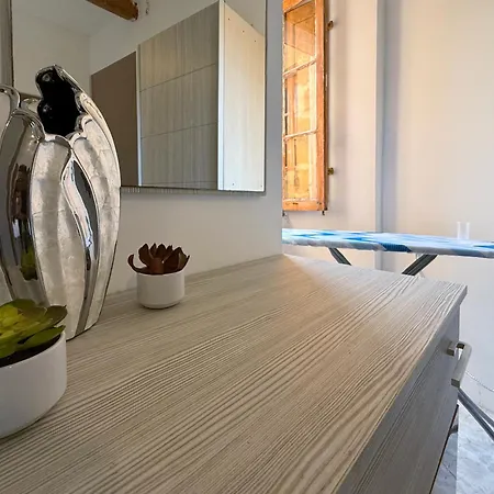 Public Square View House Near Citadella Lejlighed *