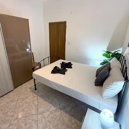 Public Square View House Near Citadella Lejlighed Victoria