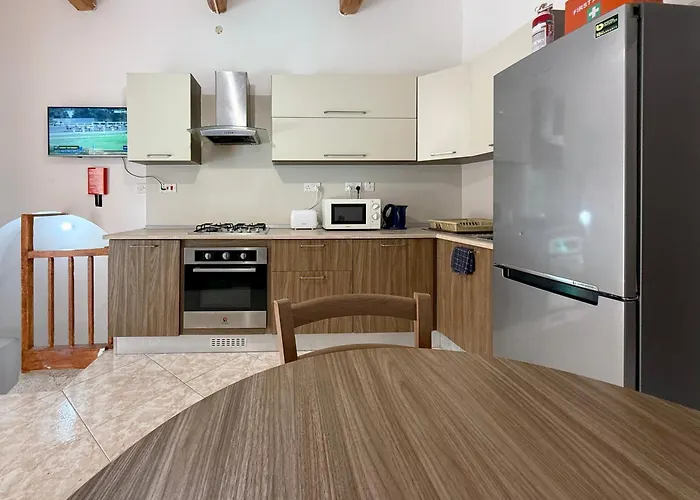 Apartamento Public Square View House Near Citadella Victoria