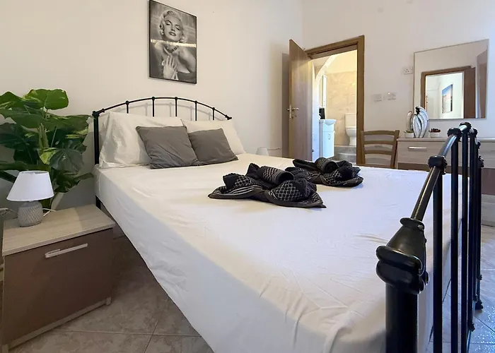 Public Square View House Near Citadella Apartamento